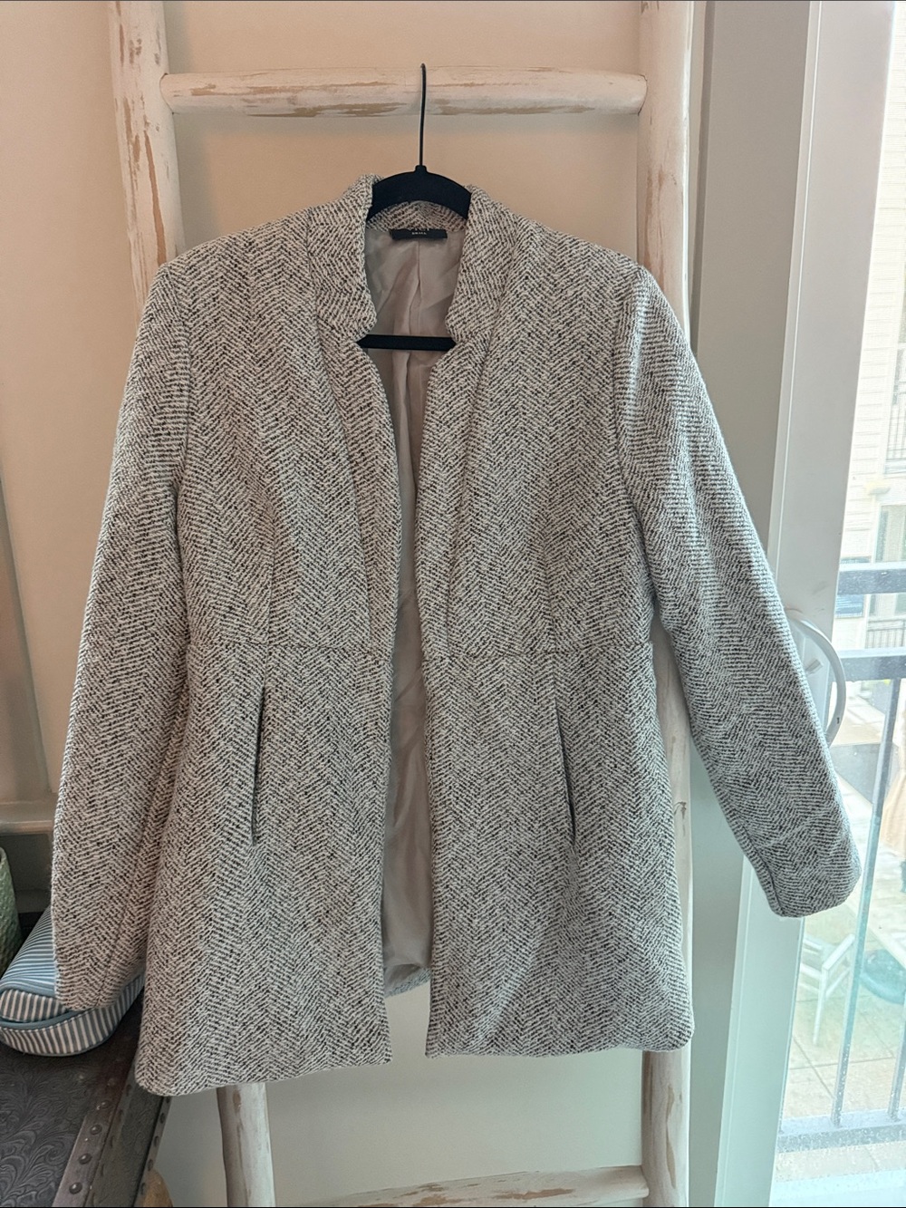 Vici Gray Herringbone Open-Front Blazer